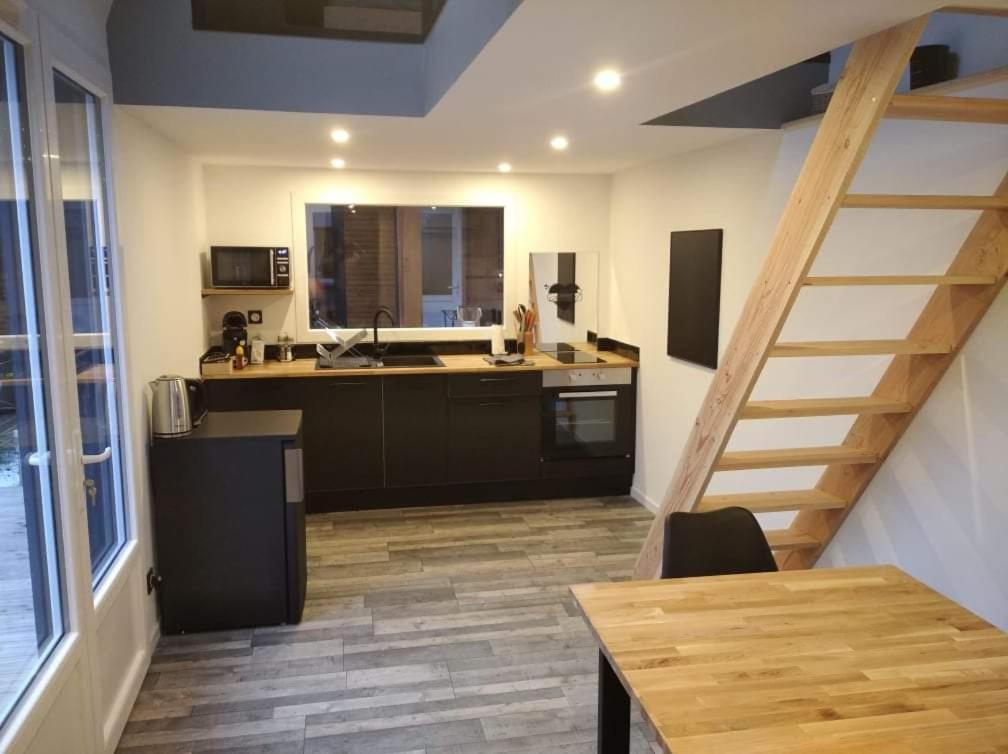 Sejour Au Jardin De Cupidon Avec Jacuzzi Et Sauna Balbigny Buitenkant foto